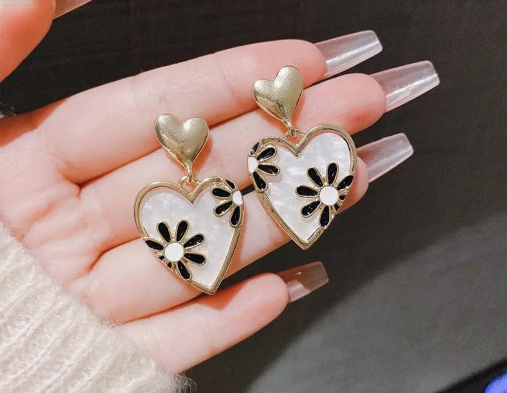 Korean Enamelled Daisy Heart Drop Earrings - Premium Aesthetic - Wholesale Ratneza
