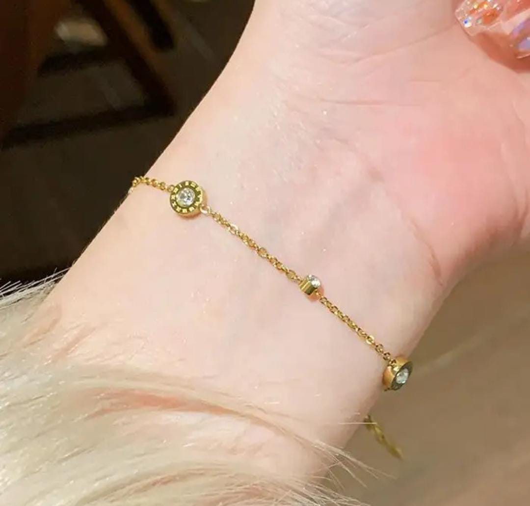 Anti-Tarnish Roman Numbers Diamond Studded Stainless Steel Bracelet