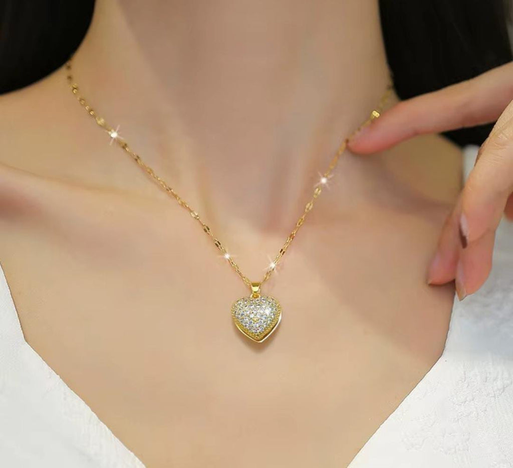 Anti-Tarnish Pearl Inside Heart Pendant Lip Chain Stainless Steel Necklace