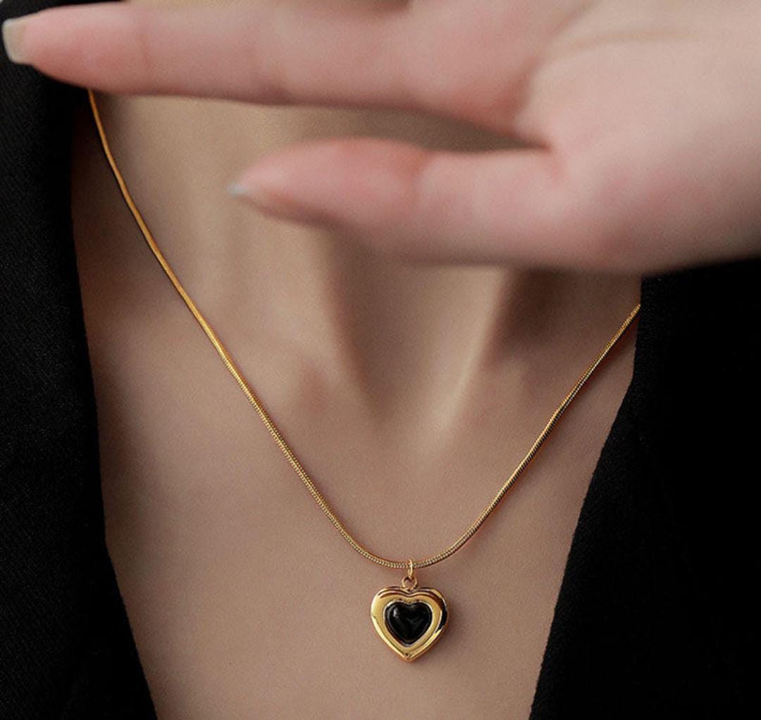 Anti-Tarnish Black Heart Stainless Steel Necklace