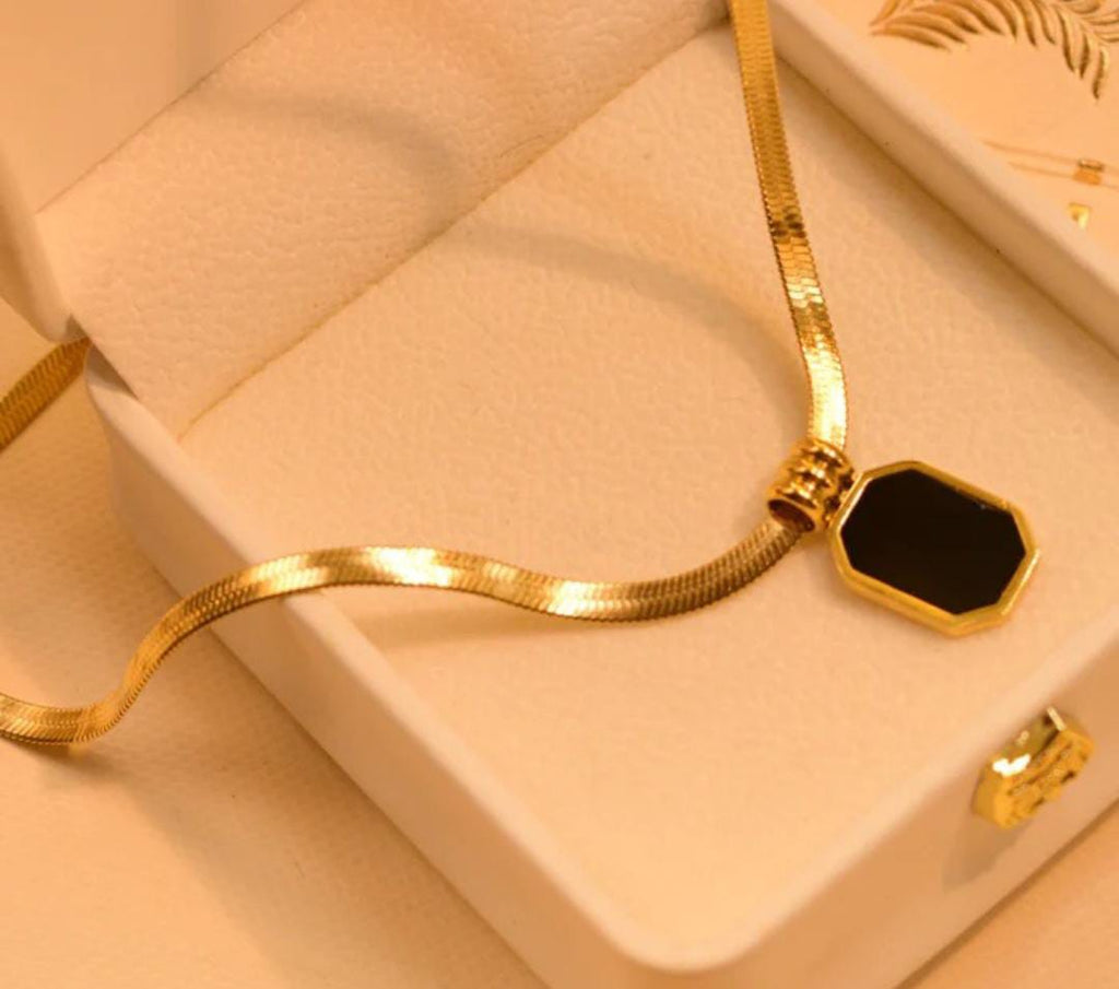 Anti-Tarnish Black Pendant Snake Chain Stainless Steel Necklace
