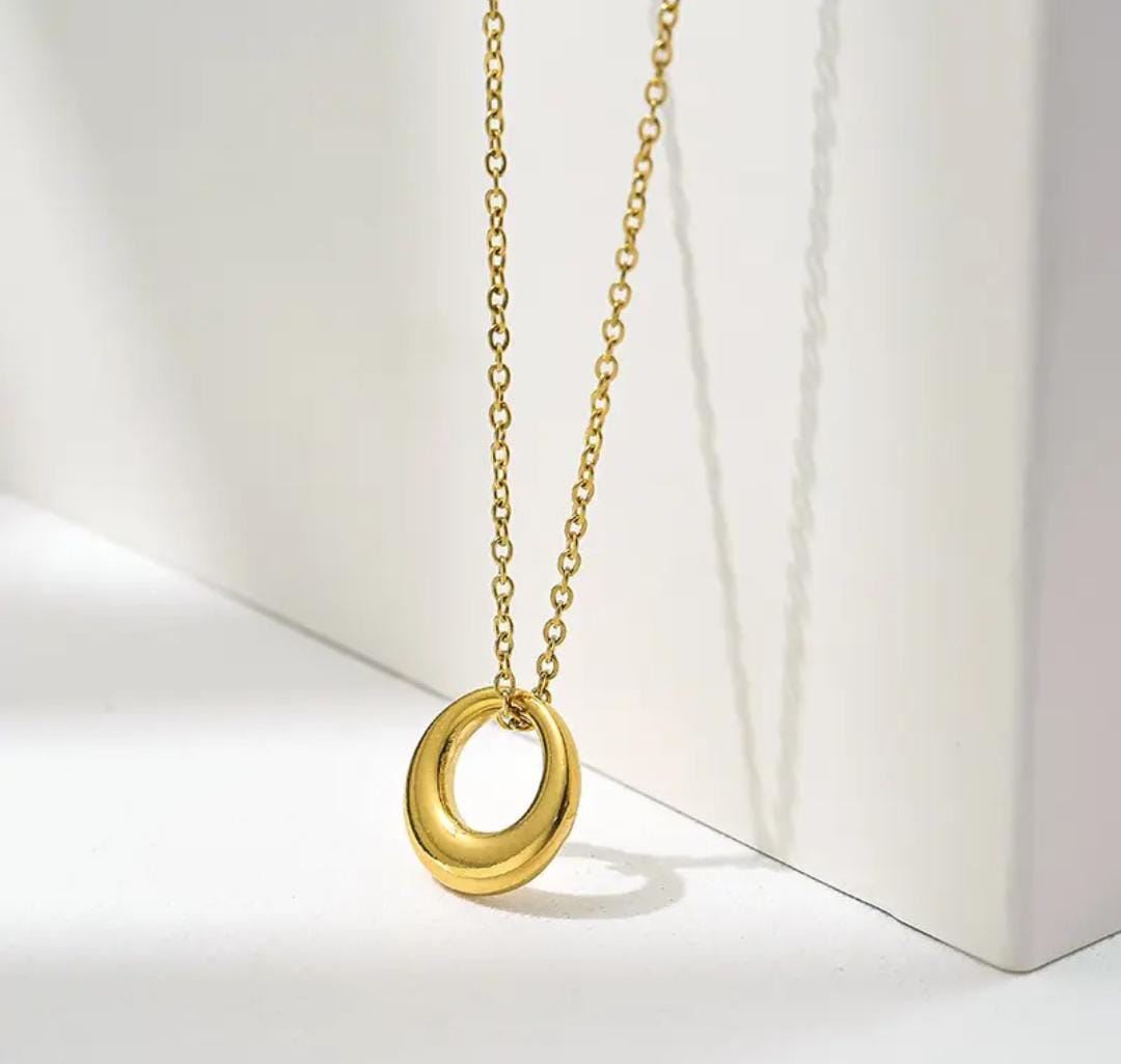 Anti-Tarnish Out Circle Stainless Steel Pendant Necklace