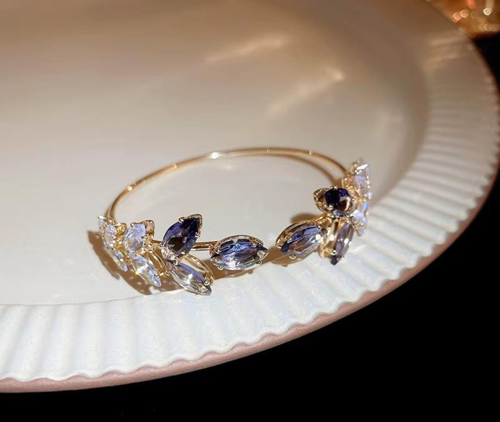 Exquisite Crystal Leaf Open Cuff Bangle Bracelet (Assorted Colors)