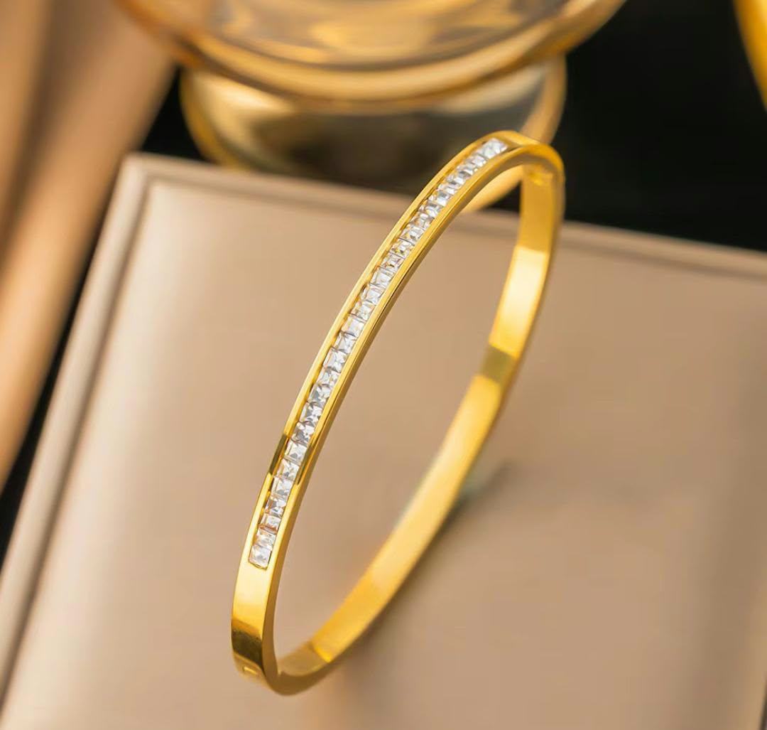 Anti-Tarnish Stainless Steel 18K Gold Zircon Studded Bangle Bracelet