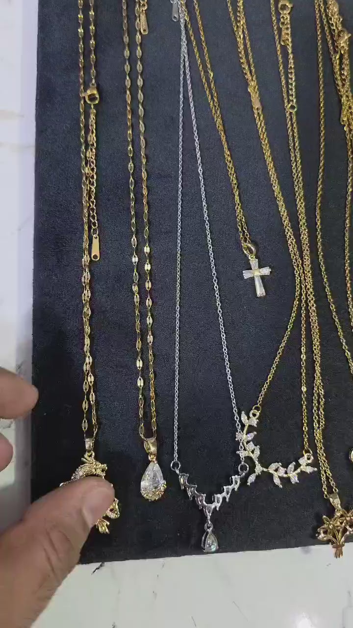 Ratneza pendant